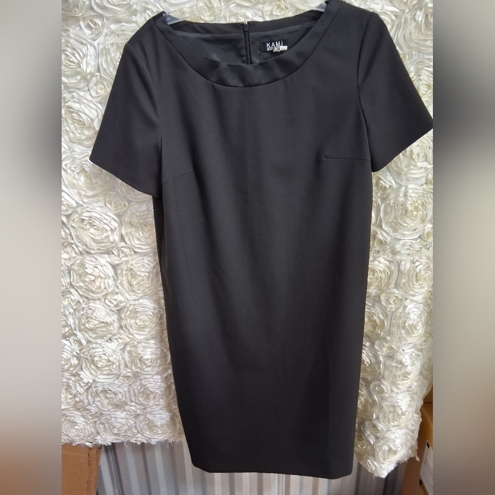 Elegant Black Midi Dress by